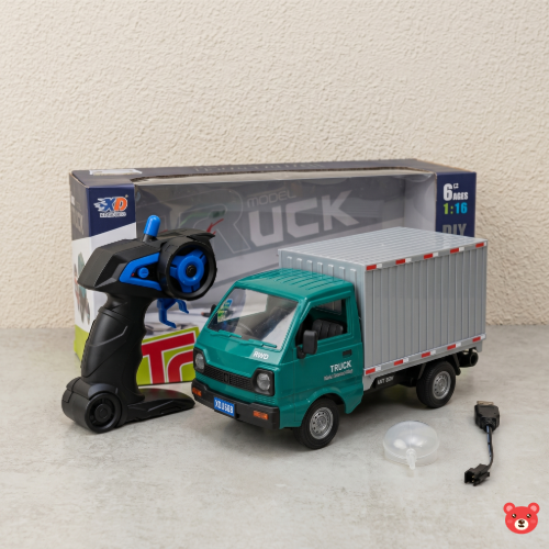 RC Stunt Cargo Truck with Real Smoke Spray | Remote controller