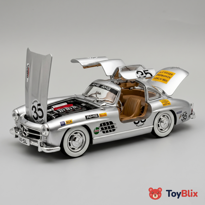 Mercedes AMG-300SL Vintage 1:24 Scale Die-Cast Racing Car