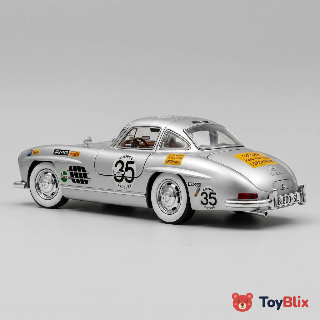 Mercedes AMG-300SL Vintage 1:24 Scale Die-Cast Racing Car