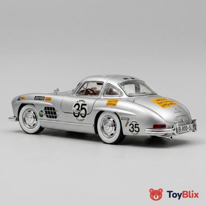Mercedes AMG-300SL Vintage 1:24 Scale Die-Cast Racing Car