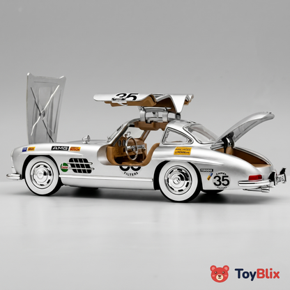 Mercedes AMG-300SL Vintage 1:24 Scale Die-Cast Racing Car