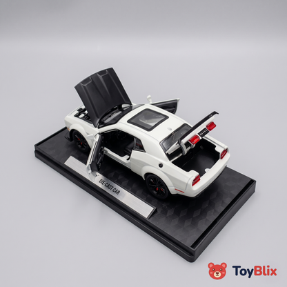 Dodge Challenger SRT Hellcat Premium 1:32 Scale Die-Cast Muscle Car